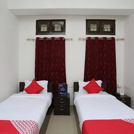 Hotel Oyo 10912 Nirman Residency