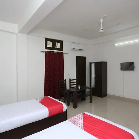 Oyo 10912 Nirman Residency Hotel
